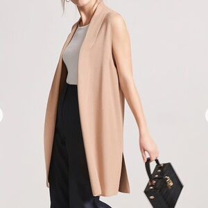 Long sleeveless Vest